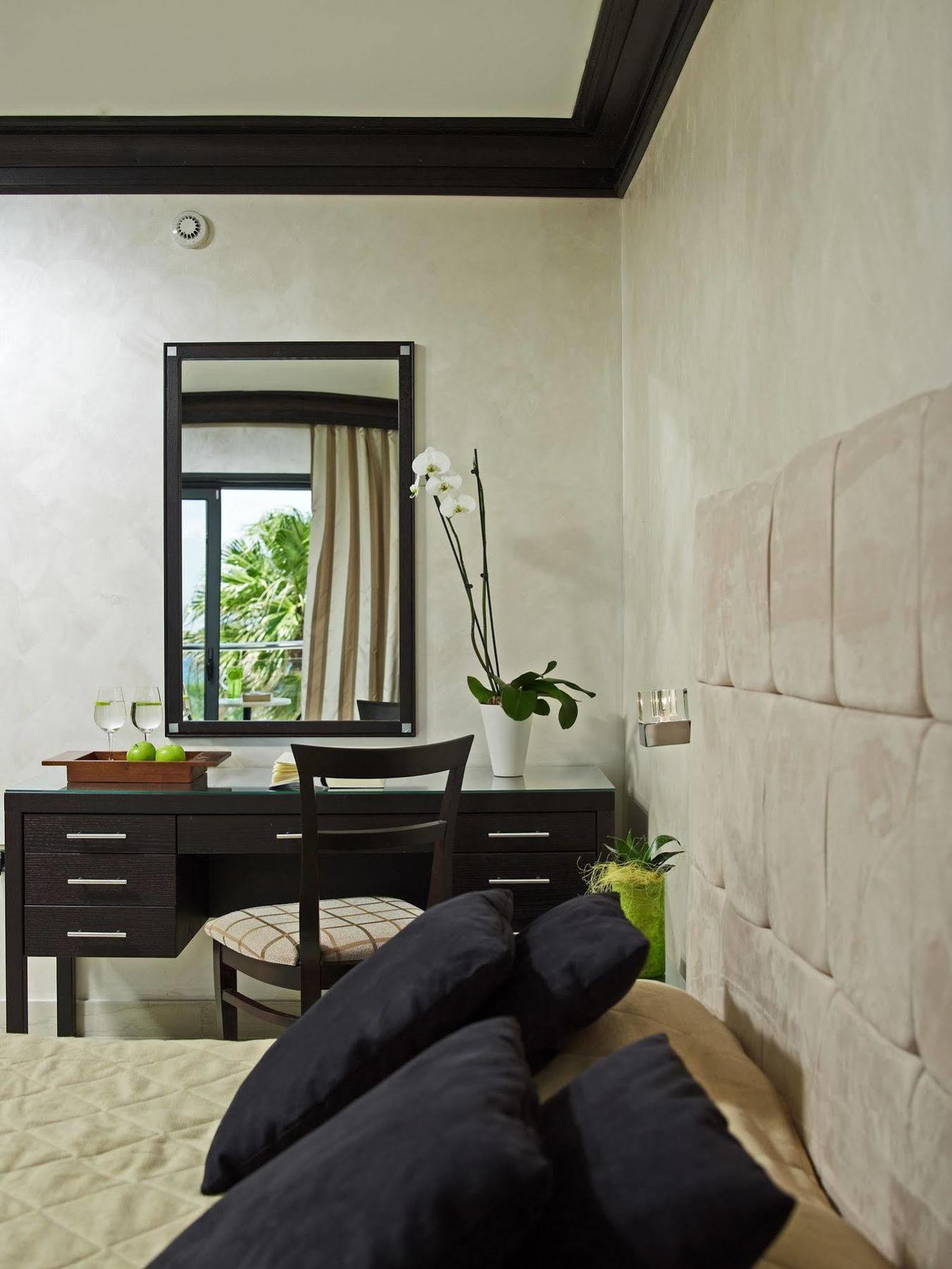 Mitsis Faliraki Beach Hotel & Spa Bagian luar foto